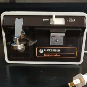 Black & Decker D11ec60d Vintage And Under Cabinet Spacemaker Electric Can Opener Works