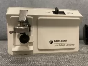 EC-59D BLACK DECKER Spacemaker Cabinet Opener Mount #2
