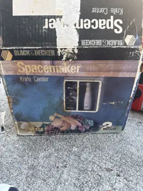EK50 BLACK DECKER Spacemaker Knife Center Cabinet Mount