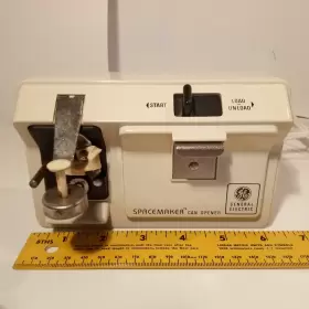 M1613 BLACK DECKER Cabinet Opener Space Saver Rv