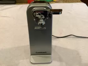 CCO-55 CUISINART Deluxe Electric Opener Power