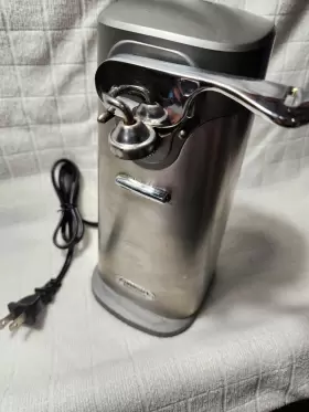 SCO-60 CUISINART Deluxe Steel Electric Opener