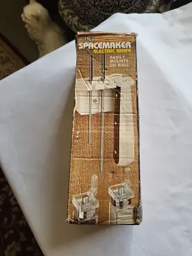 EK30 GE Electric Knife Spacemaker Wall Mounting