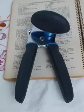 20431 GOOD COOK Touch Locking Bottle Opener Rubber Grip #3