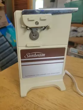 05236 SUNBEAM Electric Opener Knife Sharpener Nos #2