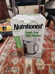 Salton Nutritionist Soy Milk Maker Fresh Food Center Model Sy5 Kitchen. Fixed Price $22.95.