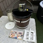 Vintage Montgomery Wards 4 Quart Electric Ice Cream Freezer Maker Wood. Fixed Price $49.00.