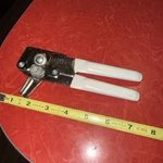 Vintage Swing-a-way Jr. Model 107 White Manual Portable Can Opener Made In Usa. Fixed Price $11.99.